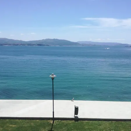 Pura Playa - - Primera Linea De Playa - Rias Baixas - Galicia 아파트 *